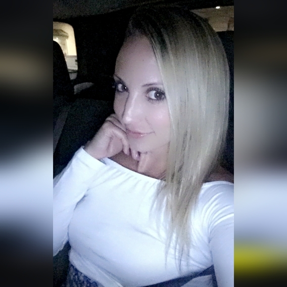 Meet your Posher, Angela - Picture 3 of 10